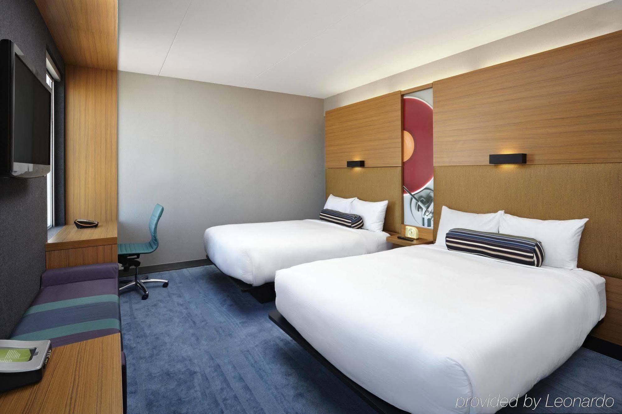 Aloft Vaughan Mills Экстерьер фото